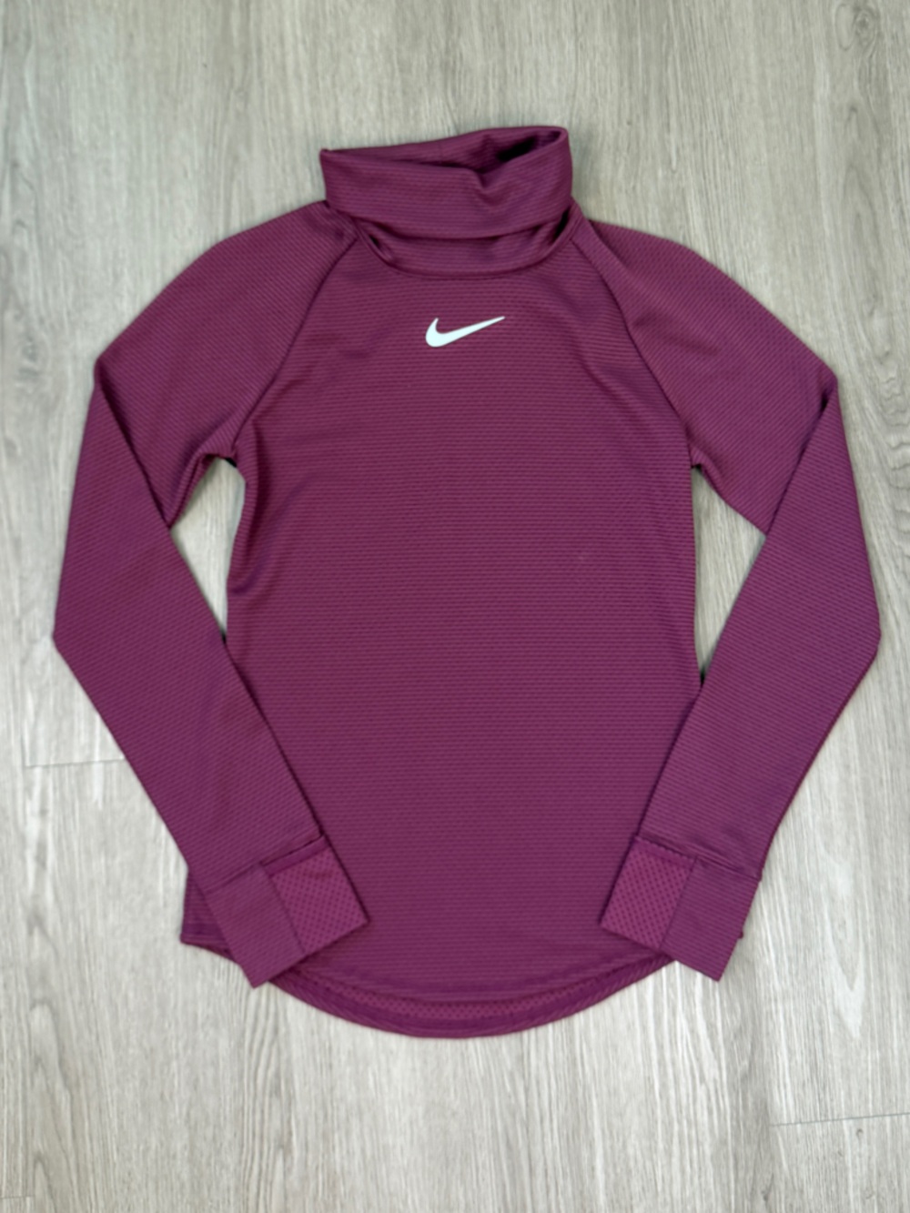 Nike Aeroreact Long Sleeve Top in Burgundy Rose